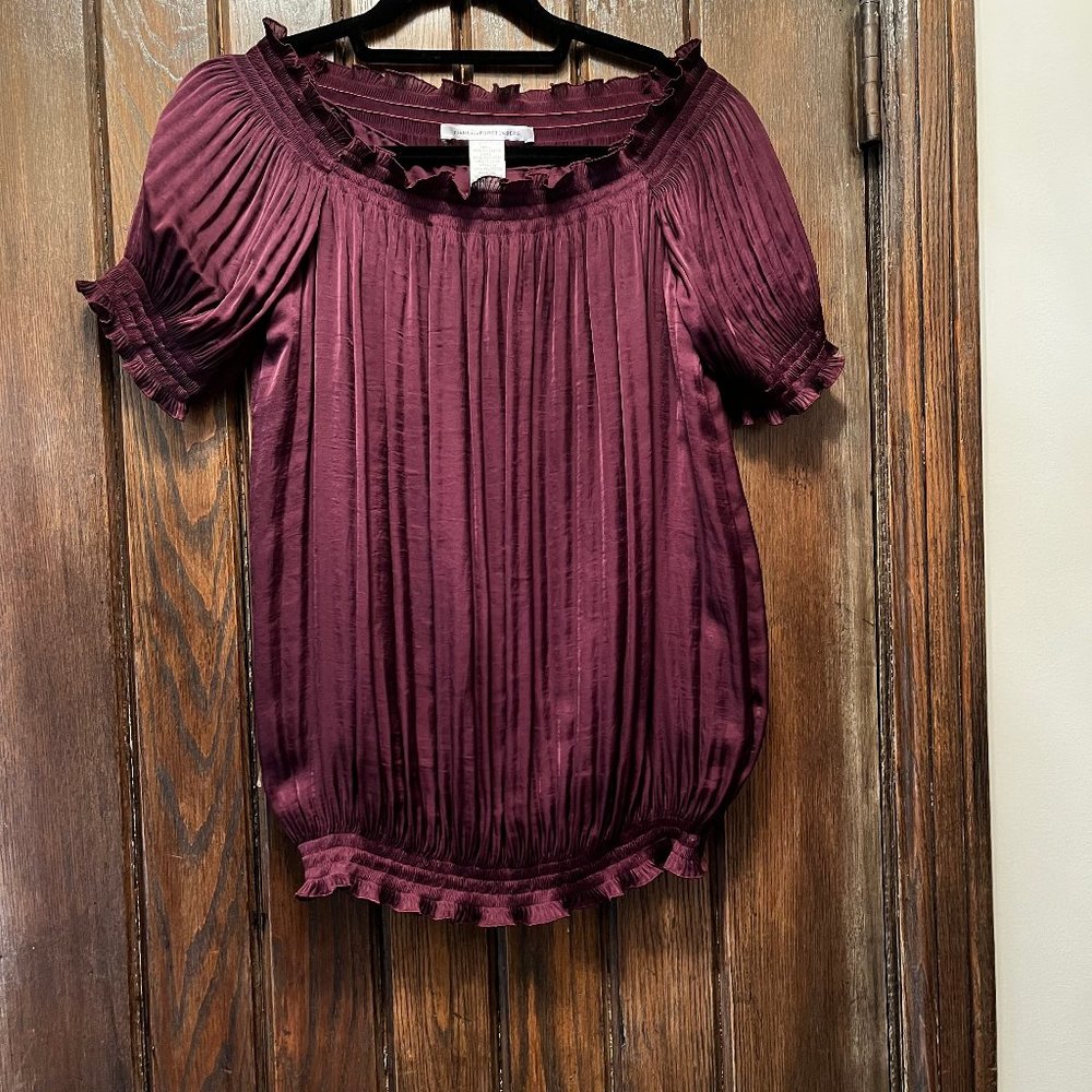 Diane Von Furstenberg  Cap Sleeve Pleated blouse